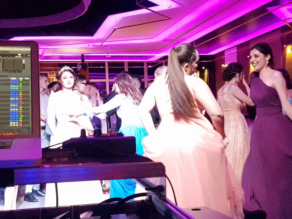 Eveniment PartyDJ București — sonorizare și lumini profesionale, fotografie 90