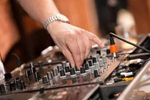 Eveniment PartyDJ București — sonorizare și lumini profesionale, fotografie 24
